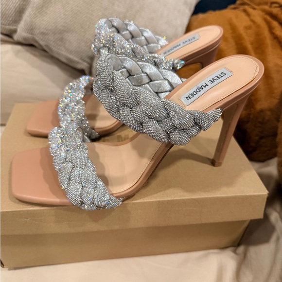 Steve Madden Silver Braided Heels - Picture 3 of 9